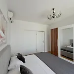 Stone & Sun Retreat With Private Pool