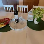 Stone & Sun Retreat With Private Pool בית נופש