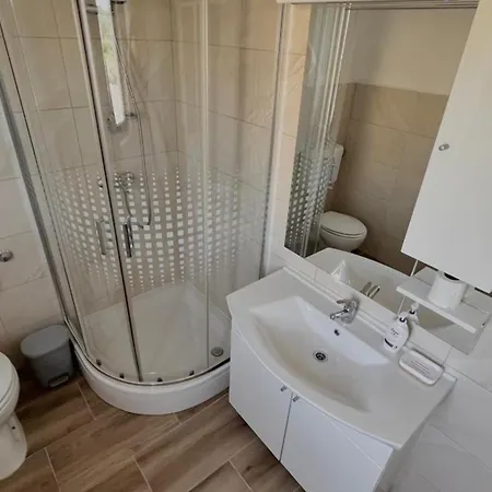 Stone & Sun Retreat With Private Pool Holiday home