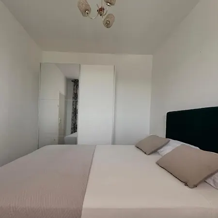 בית נופש Stone & Sun Retreat With Private Pool *