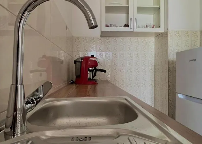 Дом отдыха Stone & Sun Retreat With Private Pool