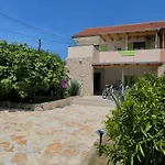 Stone & Sun Retreat With Private Pool Rupalj