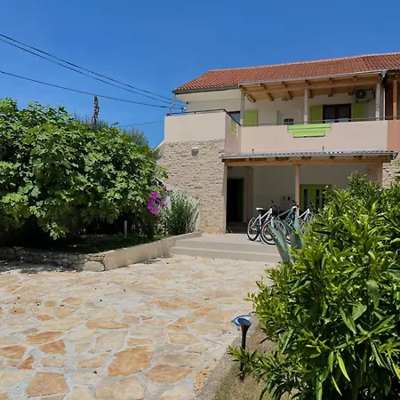 Stone & Sun Retreat With Private Pool Rupalj