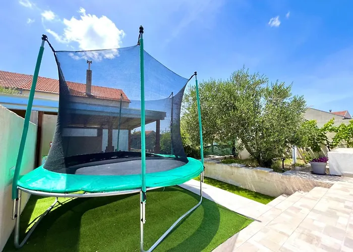 Vikendica Stone & Sun Retreat With Private Pool *