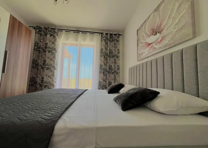 Vikendica Stone & Sun Retreat With Private Pool *