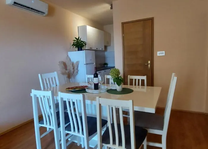 Stone & Sun Retreat With Private Pool Сasa de vacaciones Rupalj